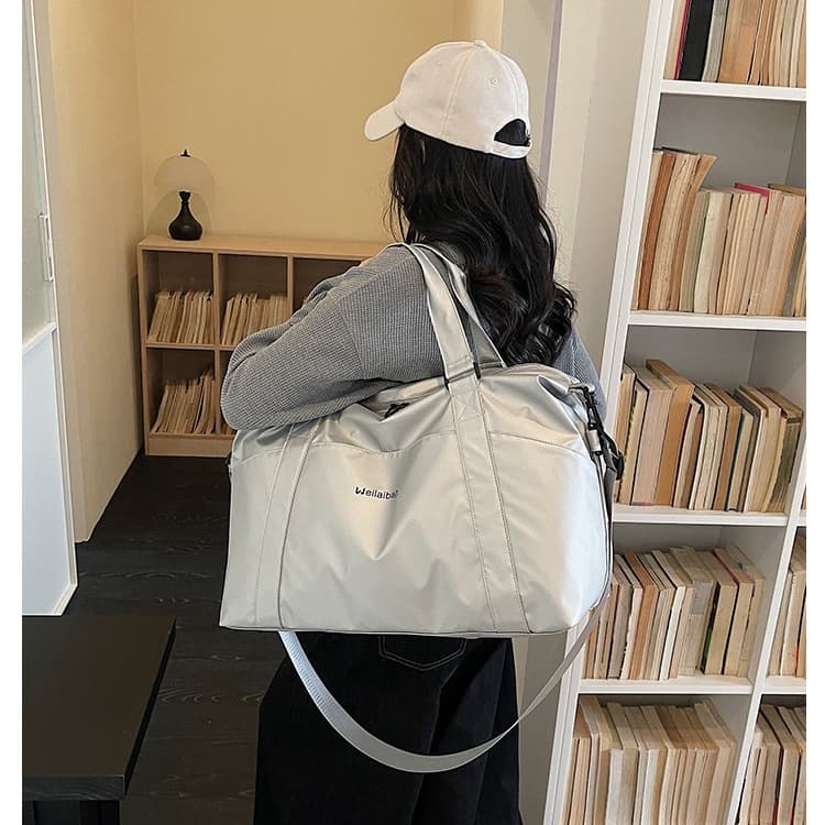 

Large Capacity Nylon Tote Bag Women s Short-distance Travel Bag срібний