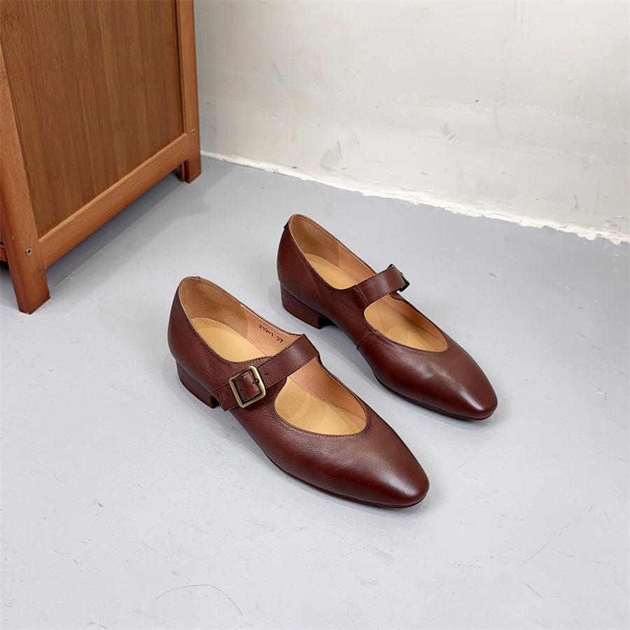 

Туфли-лодочки Johnature Retro Mary Jane с острым носком из натуральной кожи ручной работы на низком каблуке 40 кофейный