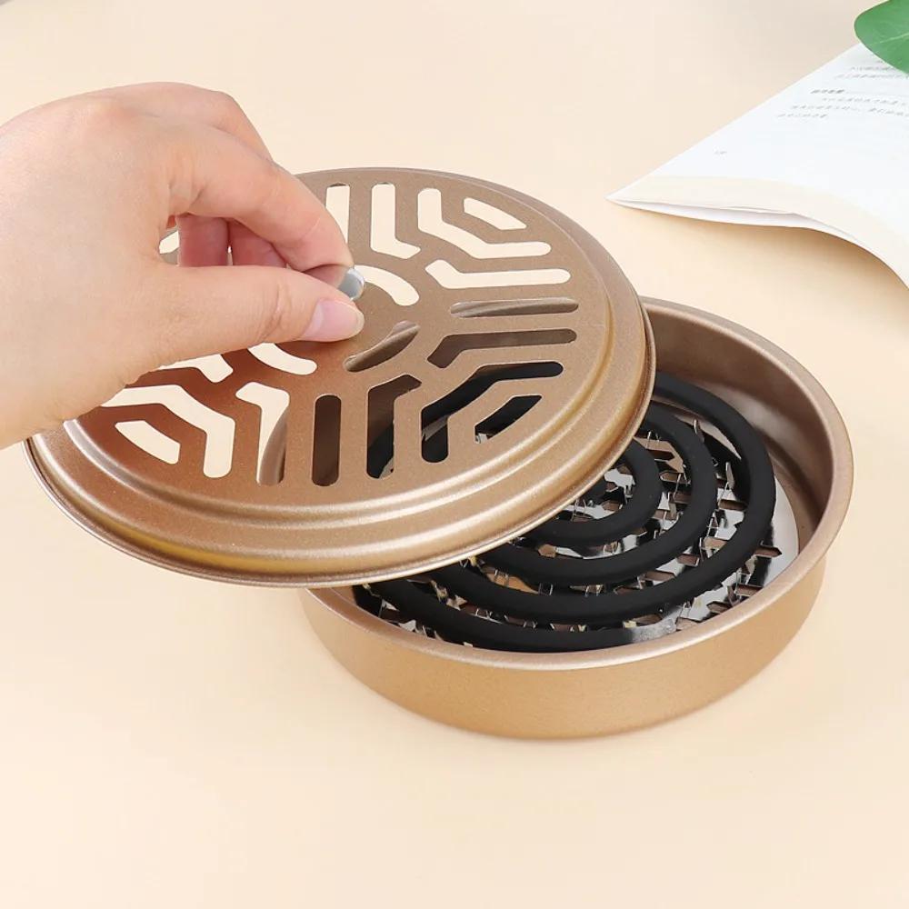 Fireproof Mosquito Coil Box with Rotundity Lid Serrated Outdoor Coil Holder,Iron Aromatherapy Tray Summer Nights Camping Tools