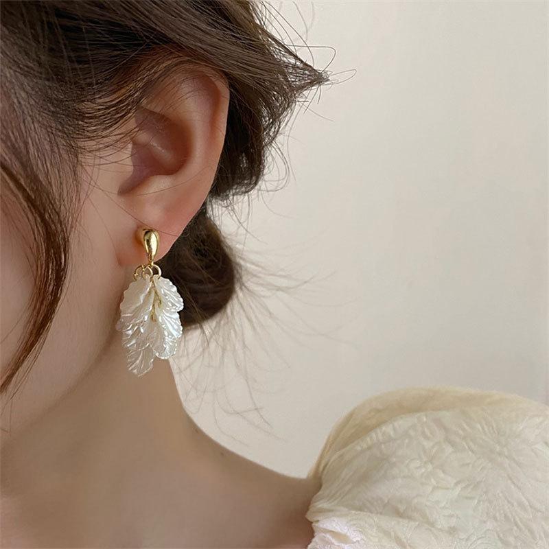 Elegant Petal Tassel Earrings: Niche Design, Versatile and Exquisite for Women