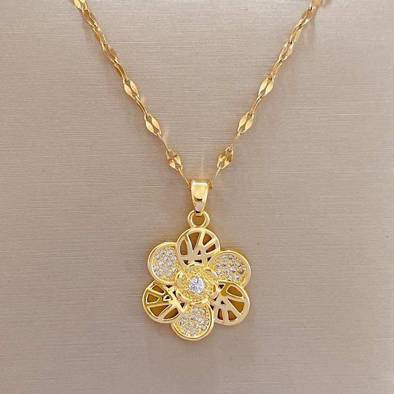 Rotating Flower Light Luxury Banquet Wedding Necklace Women'S Versatile Collarbone Chain Titanium Steel Chain