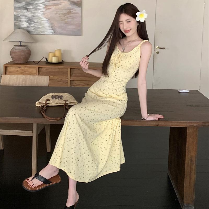 French Floral Suspender Dress Women's 2026 Summer New Sweet Travel Waist a Word Slim Hip Skirt