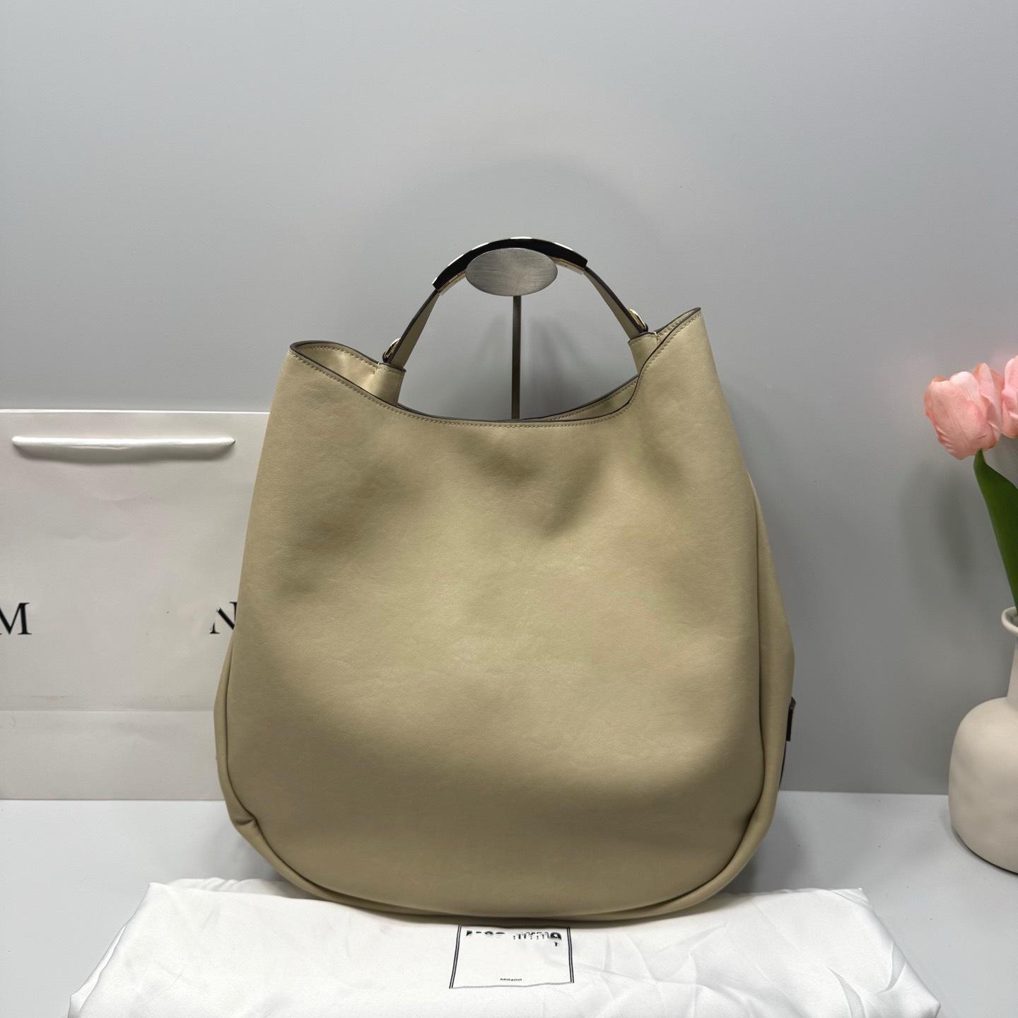 

2026 Genuine Leather Bucket Bag Women s High-end Feel Work Commuting Handbag Large Capacity Crossbody Tote 31cm молочный белый