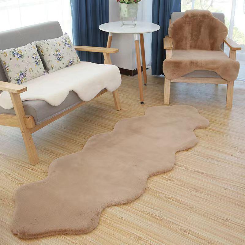 

Faux Rabbit Fur Wavy Rug - Versatile for Bedroom, Living Room, or Sofa Use 70x150cm верблюд