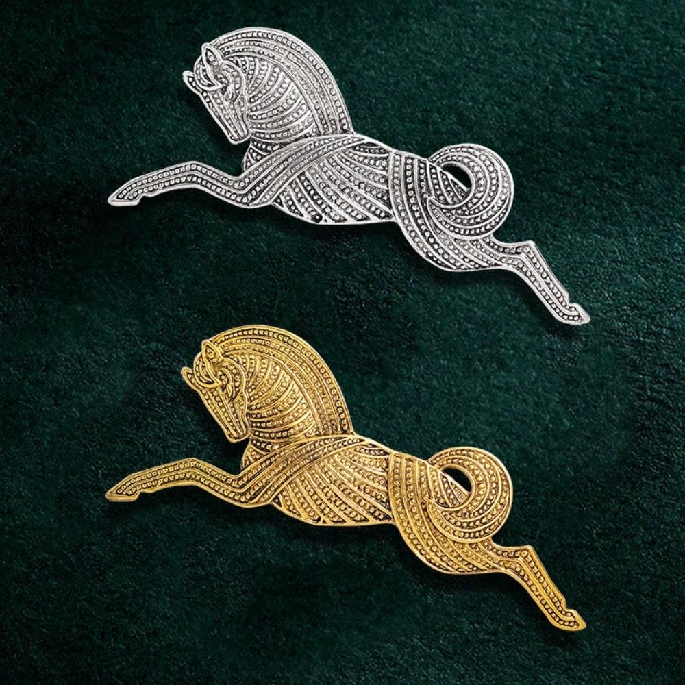 Vintage Horse Brooch Set, Gold Silver-Tone Dot Pattern Pin, Retro Accessory for Daily Party Wear, Perfect Gift for Horse Lovers