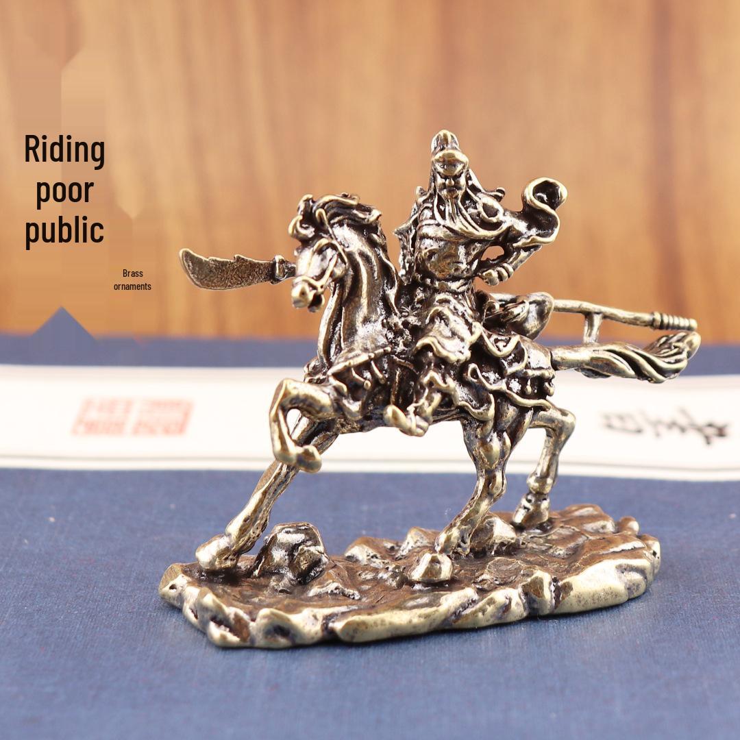

Brass Guan Gong Home or Office Ornament - Retro Guan Yu Tea Pet Decor