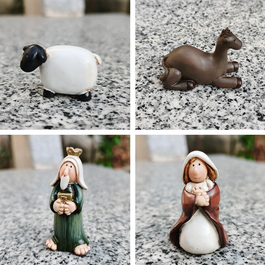 Mini Jesus Figurines Small Jesus Statues Cartoon for Christmas Thanksgiving Day