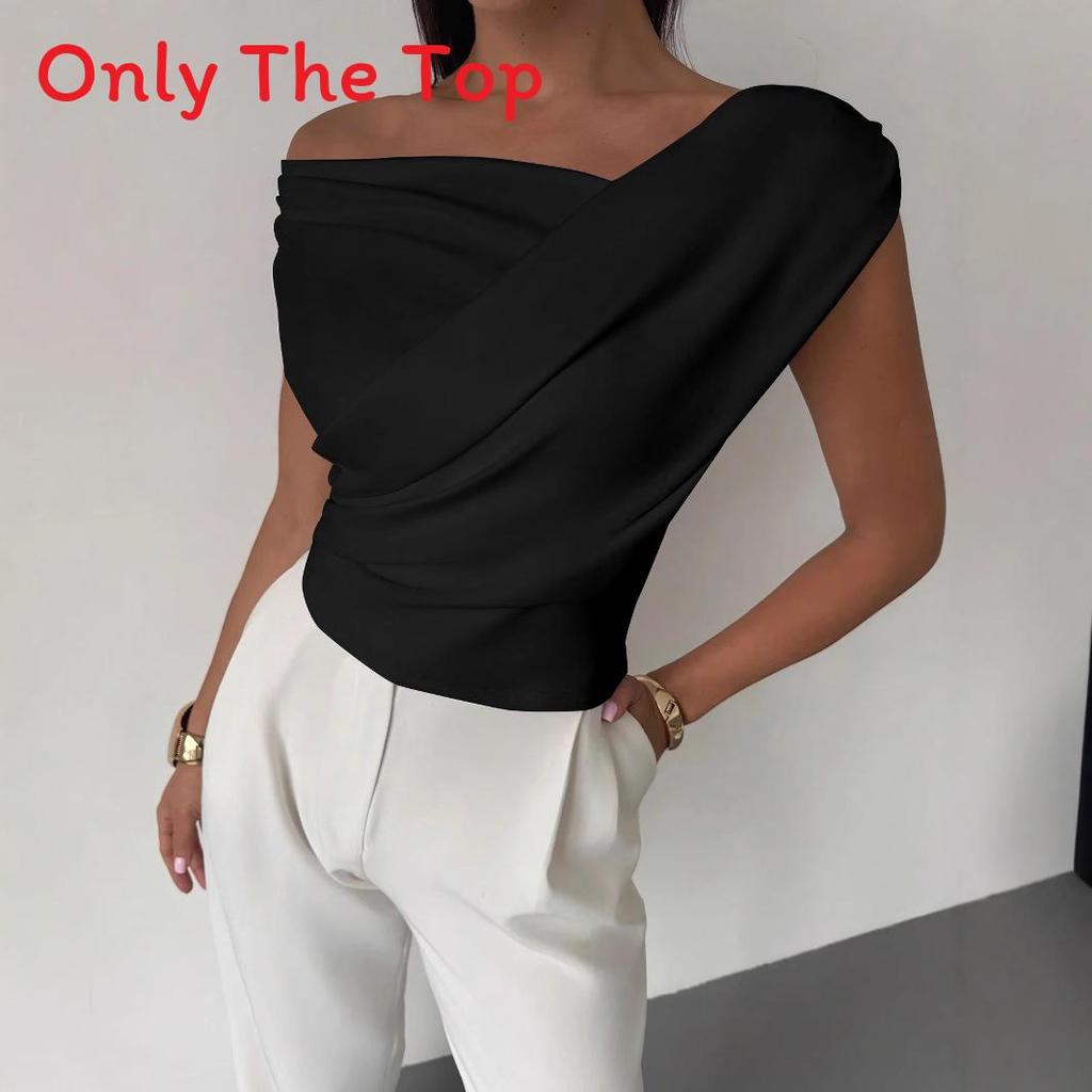 Simple Black Polyester Sleeveless Tshirt With Slim Fit For Womens Summer Casual Wear