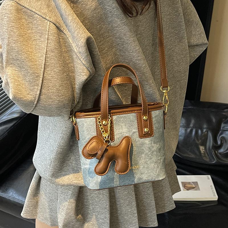 Nischen-Retro-Tasche Damen neue Frühling und Sommer vielseitige Umhängetasche exquisite tragbare Bucket Bag