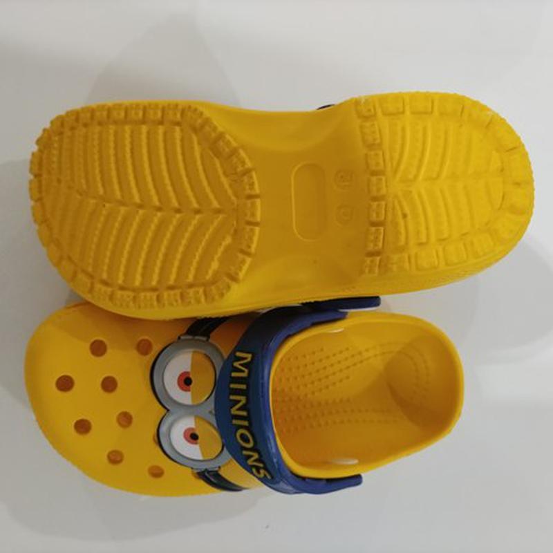 Cute Big Eyes Doll Anime Minionsed Cave Sandals Slipper Eva Multifunctional Waterproof Super Plush-Soled Beach Shoes Rain Shoe