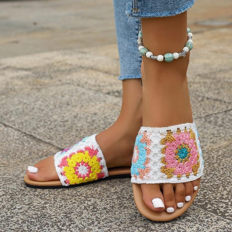 Fashion Women's Flat Slippers Summer New Round Head Open Toe Wool Woven Flower Breathable Soft Soled Sandals