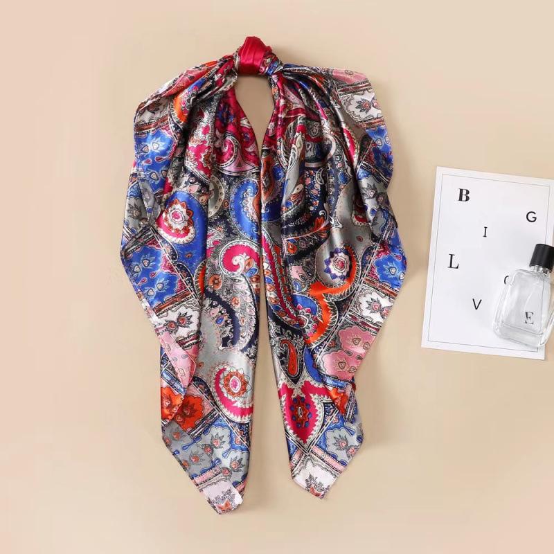 Lightweight Scarves, Shawls and Headscarves: 90 Large Handkerchiefs, Ladies’ Shawls, Cashew-coloured Faux Silk Scarves