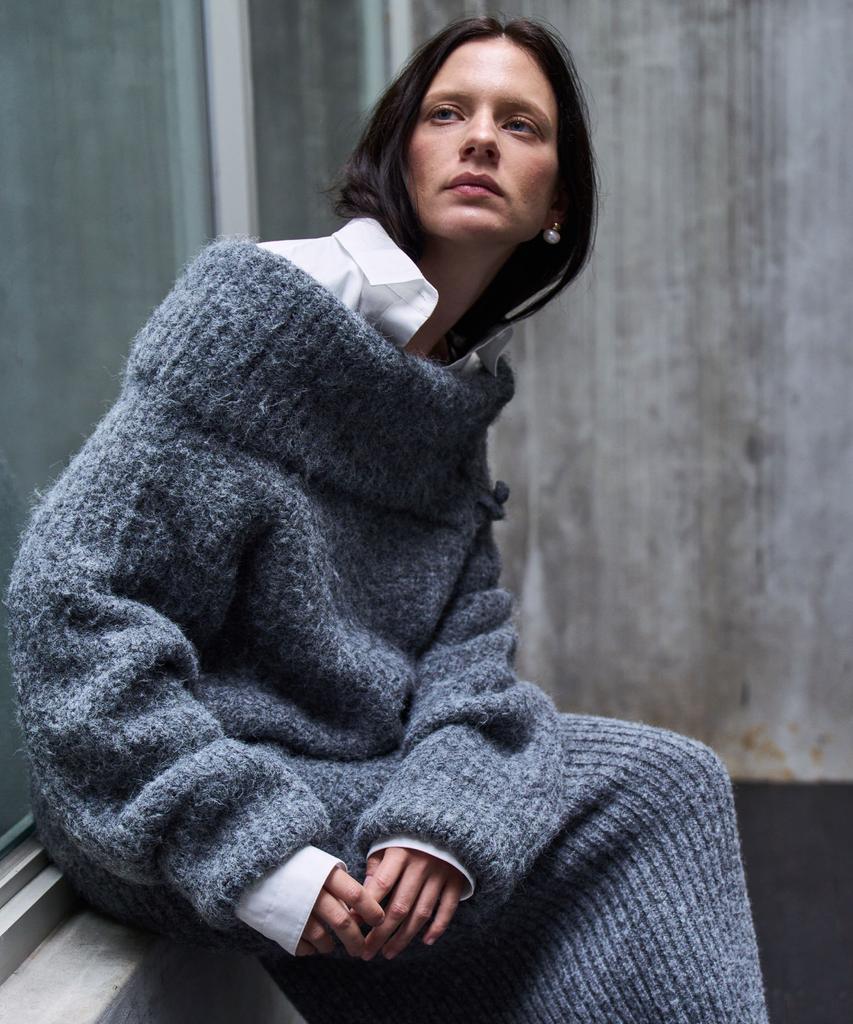 GRIDAJ Mohair Off-Shoulder Loose Fit Pullover_Charcoal