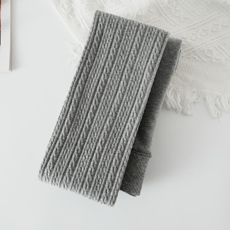 Women's Japanese Retro Cable Knit Fleece-Lined Stirrup Leggings - Autumn/Winter Style White Pantyhose