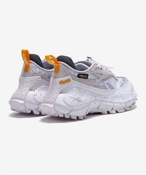 [Reebok] Zig Kinetica 2.5 Edge IE5876 [Shipped from Korea] 100% Authentic