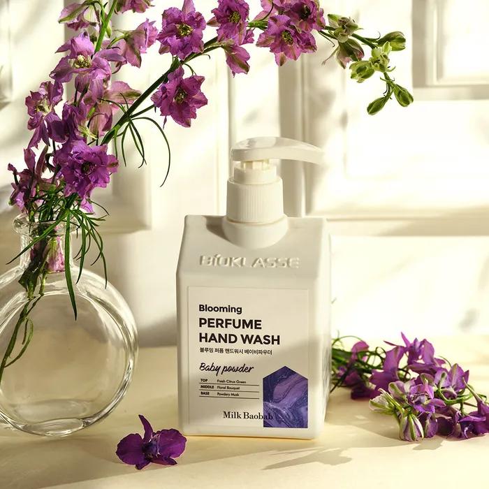 Blooming Perfume Hand Wash 250ml x 1 + Blooming Perfume Hand Cream 50g x 2 (Baby Powder)