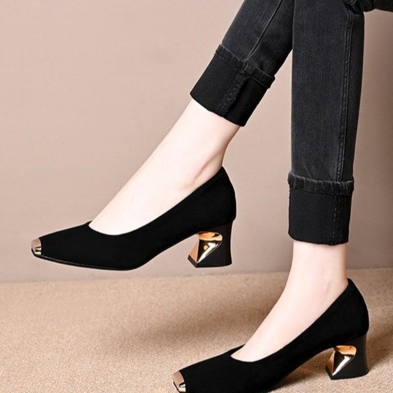 Metalowa główka anti-kick płytkie usta pojedyncze buty dla kobiet wiosna i jesień nowe gruby obcas wszechstronna miękka podeszwa małe skórzane buty dla kobiet