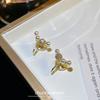 Smile one word simple, raise ear holes, pearl stud earrings, women's niche design, ear clips, light luxury, high-end mosquito coil disc
