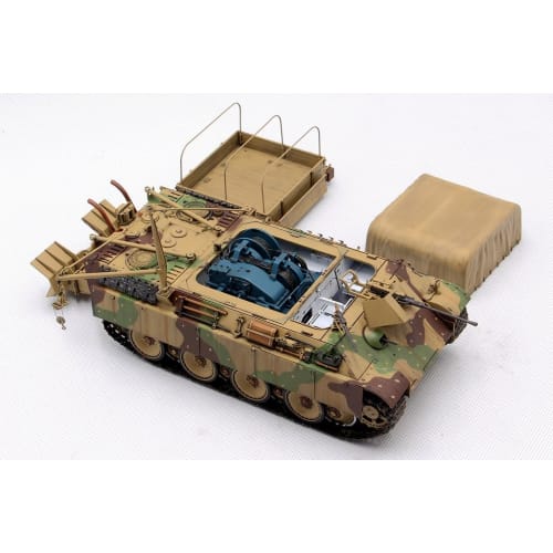 Hobby Boss 1/35 Fighting Vehicle Series German Bergepanther Type G Tank Recovery Vehicle (Late Model) Plastic Model Kit 84554
