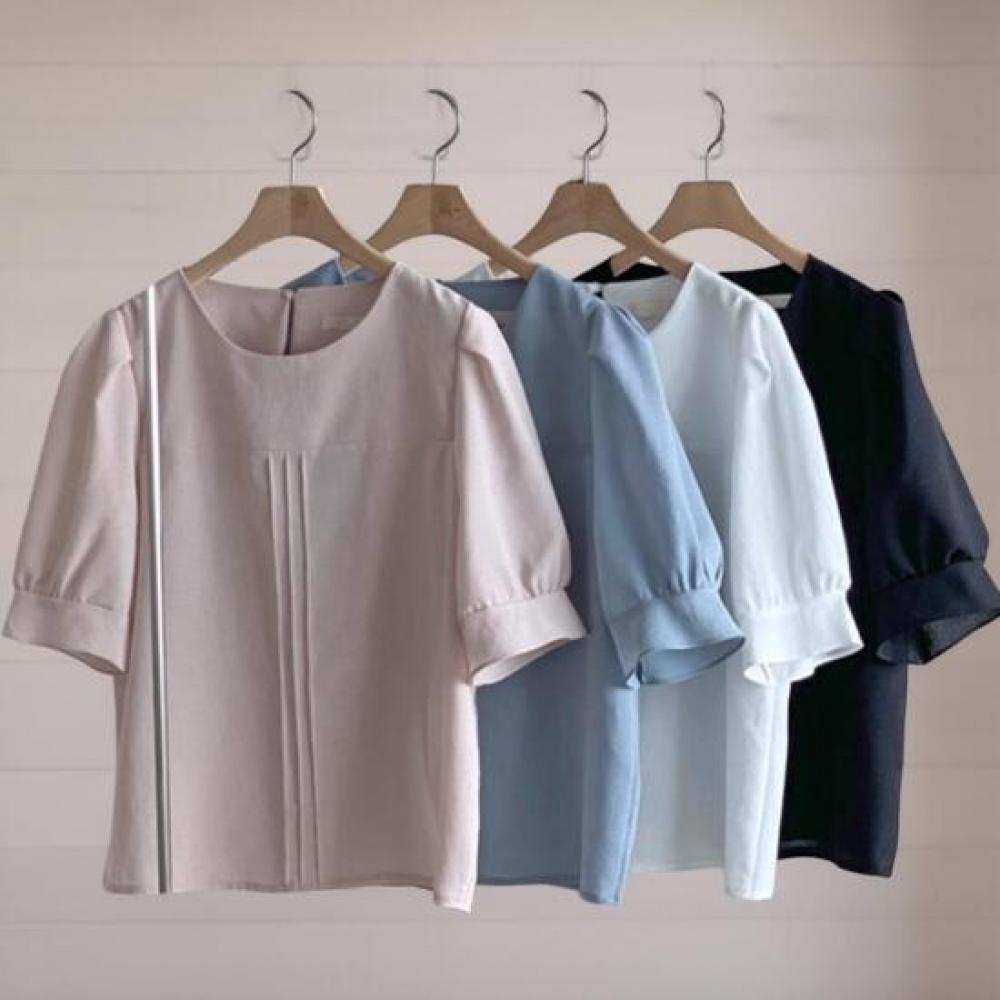 New Arrivals Open Run Women Pintuck Round Neck Short Sleeve Top