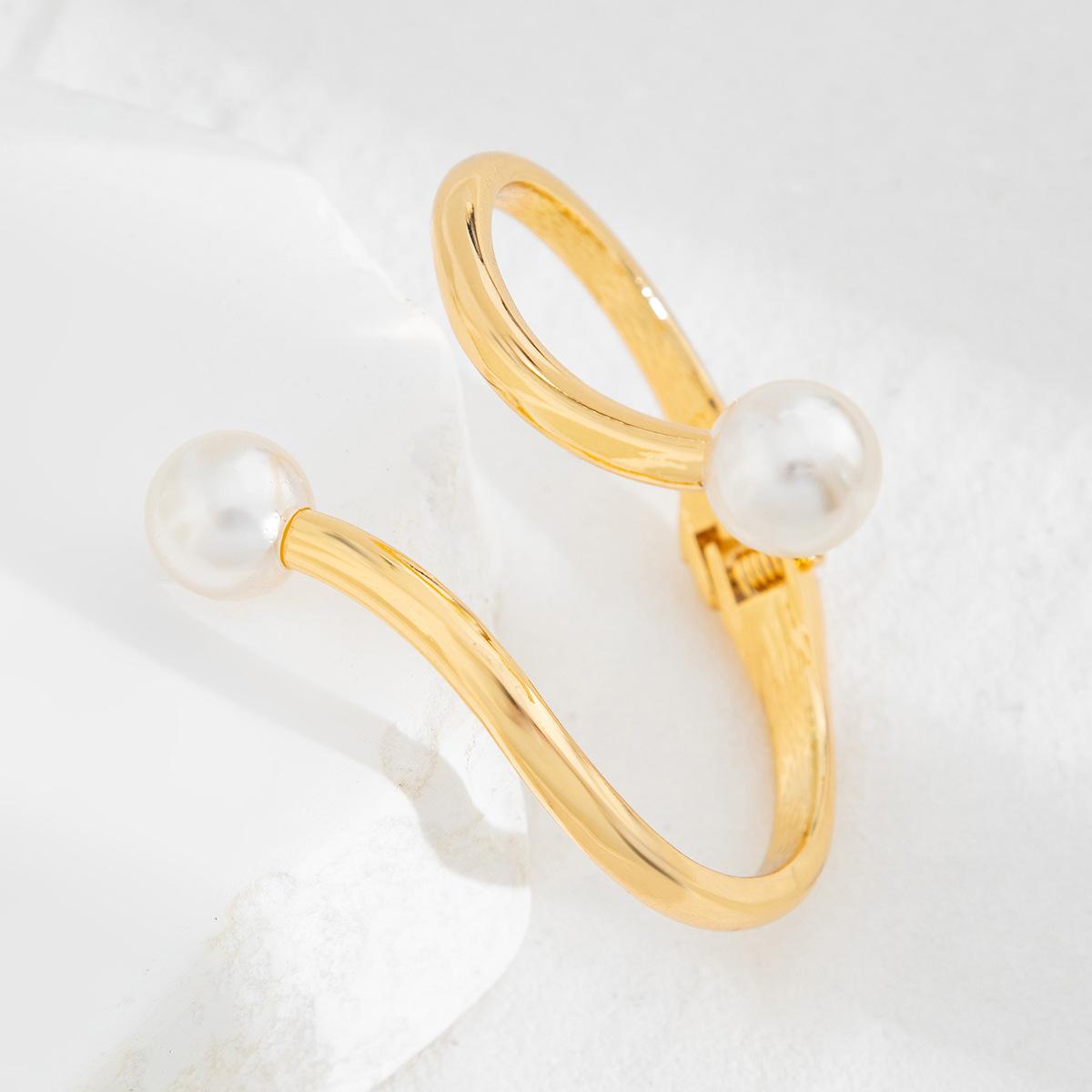 

Хип-хоп нерегулярные металлические массивные волнистые весенние браслеты для женщин модный золотой цвет искусственный жемчуг геометрический браслет-манжета уличный ювелирный подарок