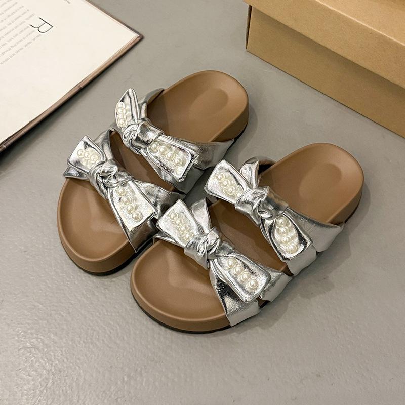 Pearl Bow Soft Bottom Cool Slippers Women's Summer Wear 2025 New Fashion Versatile Comfortable Beach Cool Slippers