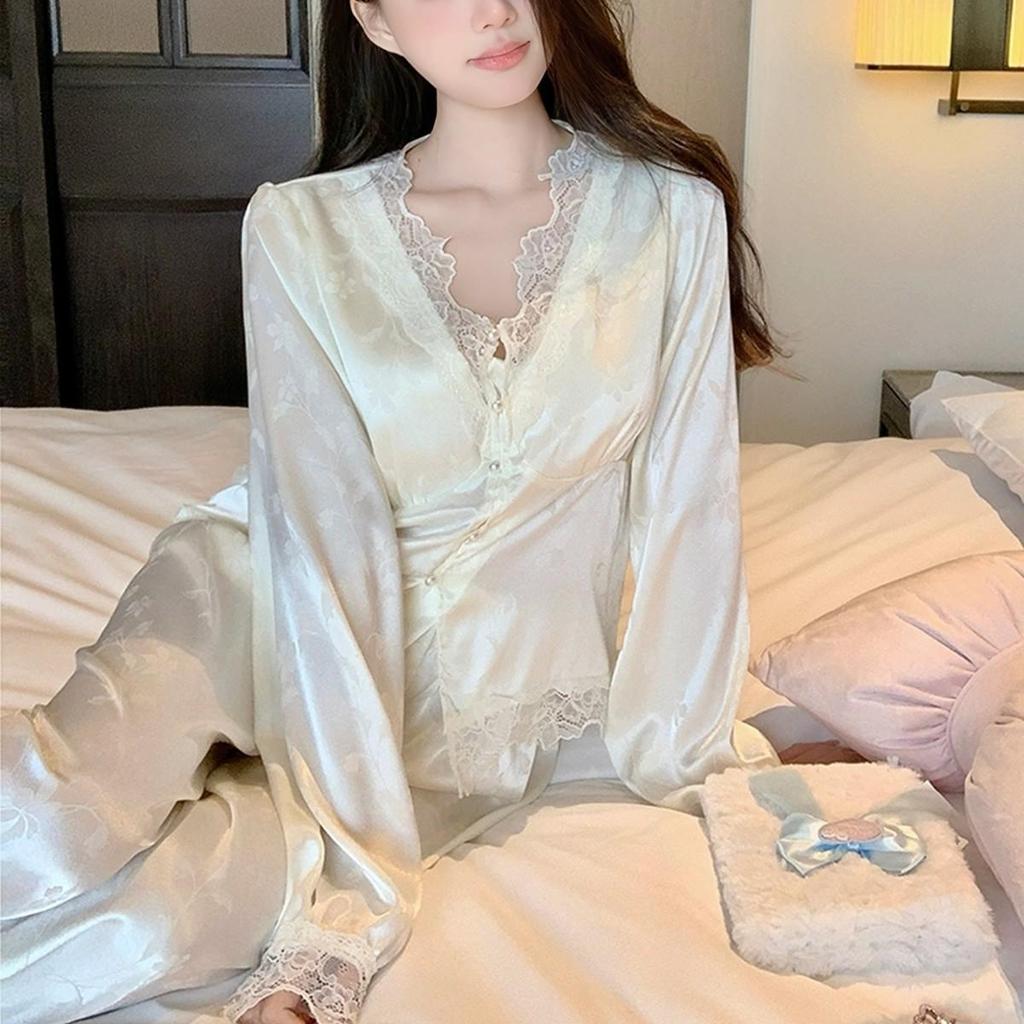 2025 Women's Ice Silk Butterfly Pajamas: Long Sleeve, Chest Pad, Spring/Autumn