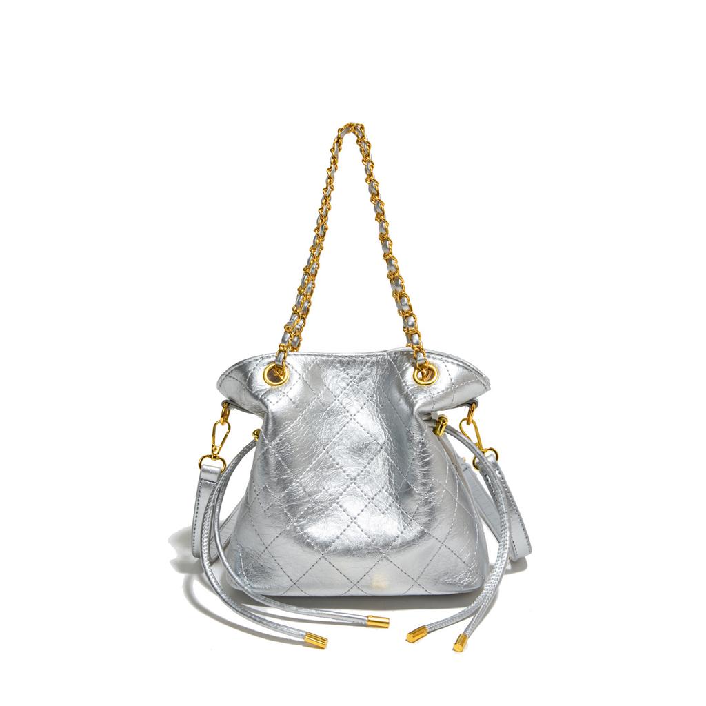 Fashion commuter chain tote bucket bag women's 2026 spring new fashionable exquisite shoulder messenger bag