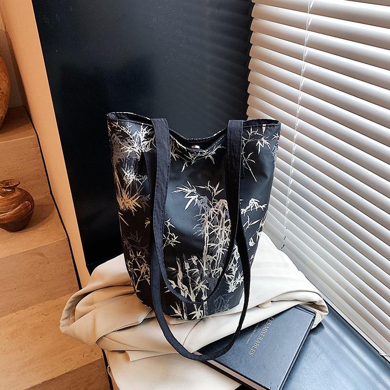 

Bucket bag New versatile large-capacity handbag Premium commuter shoulder bag чорний