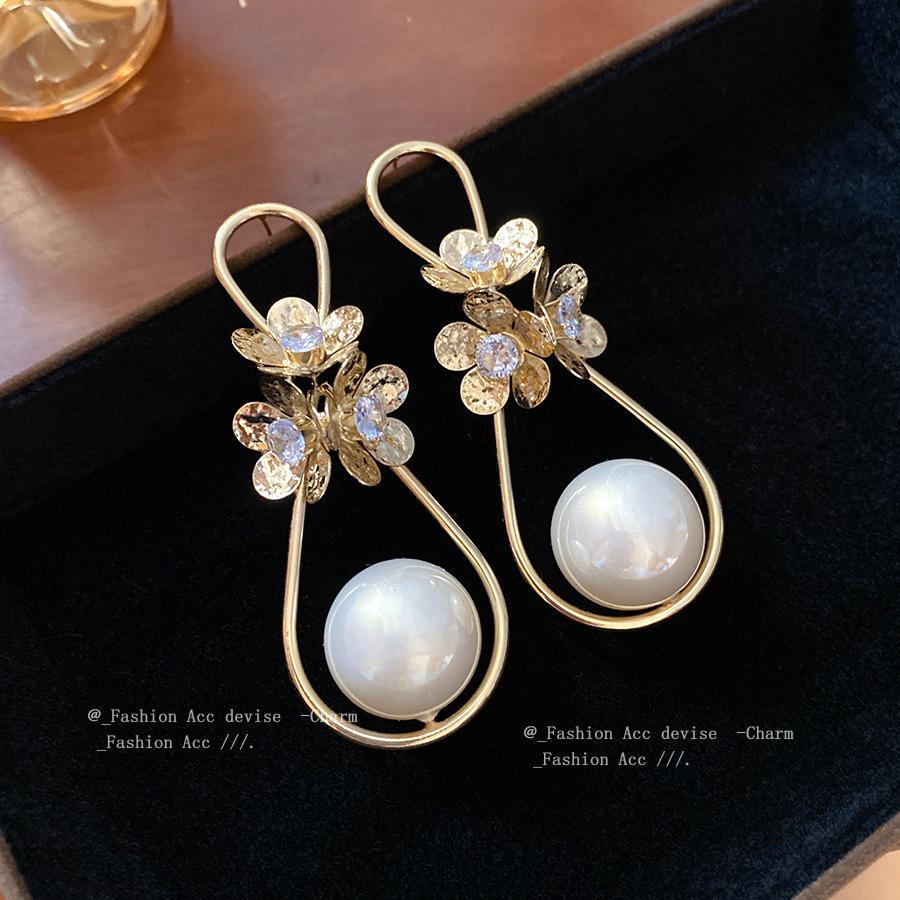 Silver Needle Zircon Flower Pearl Water Drop Pendant Earrings Light Luxury Fashion Earrings Women's Personality Earrings Design Sense Niche