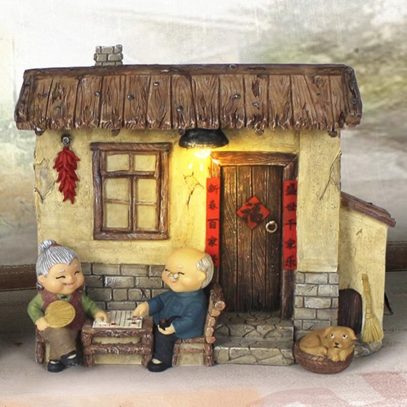 Vintage Elderly Couple Resins Statue Figurine Weddings Valentines Day Gift for Couples and Home Decors Enthusiasts