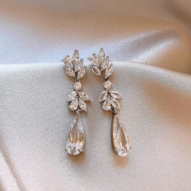 

Роскошные серьги-кисточки в форме капли для женщин с бриллиантами A1937 серебряный