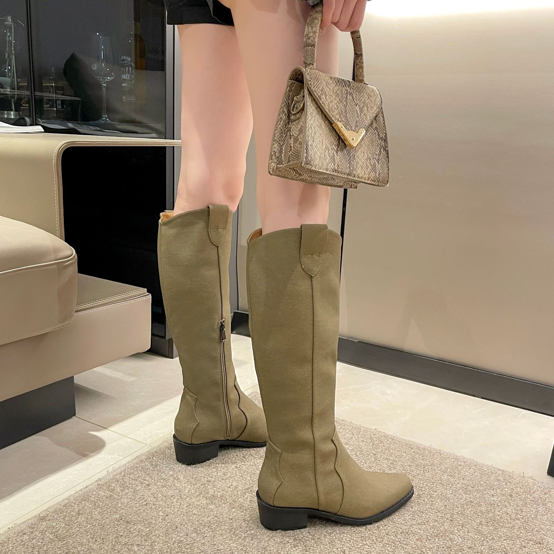 

Сапоги Женские остроносые высокие сапоги Сапоги на молнии сбоку Сапоги на толстом каблуке в стиле ретро вестерн рыцарские сапоги до колена для верховой езды 40