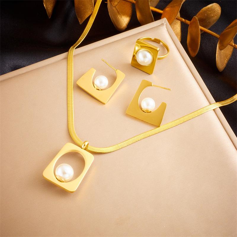 Gold Square Pearl Jewelry Set: Herringbone Chain Necklace and Earrings