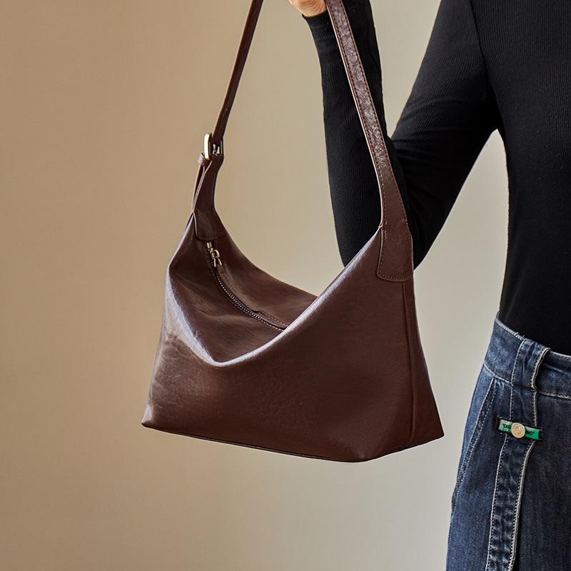 2025 Autumn Winter New Underarm Bag Vintage Genuine Leather High-end Feel Single Shoulder Bag Versatile Casual Commuter Crossbody Women's Bag