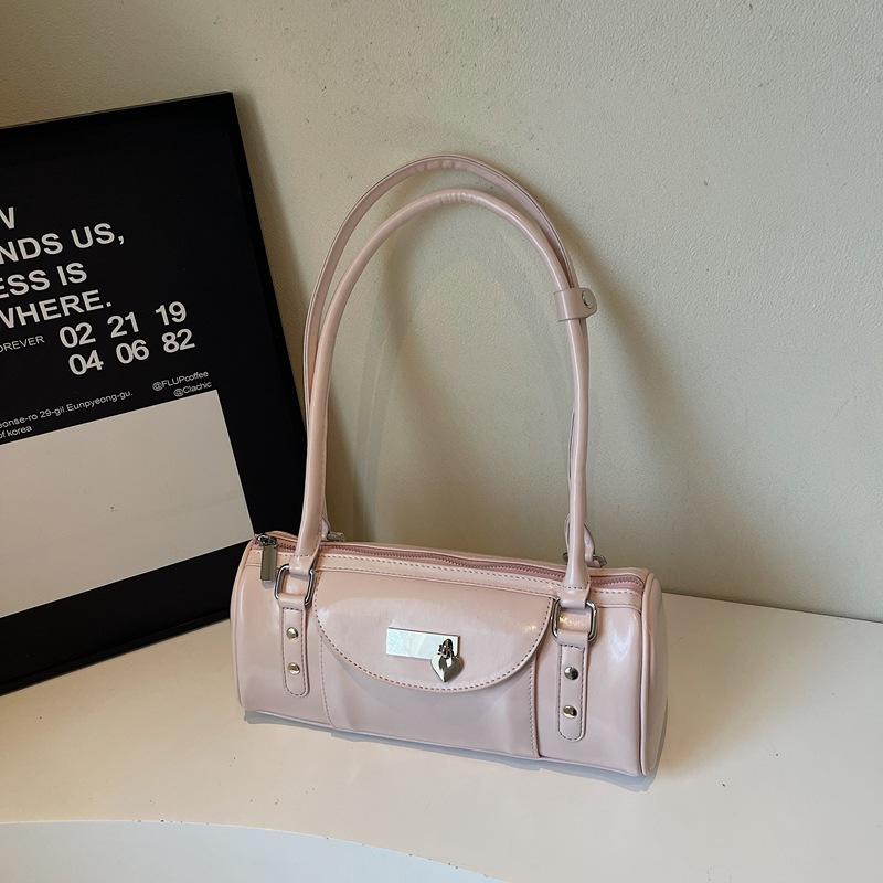 

Лето 2025 новая сумка большой вместимости женская модная нишевая сумка через плечо под мышку корейская версия сумка-багет для поездок на работу розовый