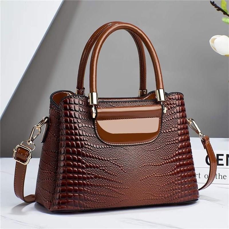 Stone Grain Genuine Leather Small Crossbody Bag With Inner Pocket For Casual Wear
