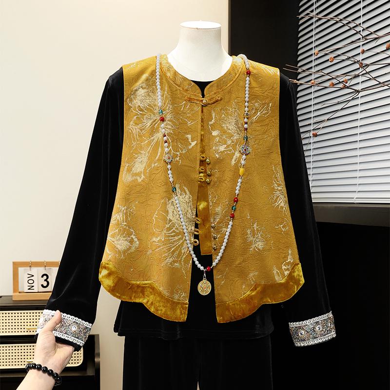 

Elegant National Trend Spring 2026 Suit: Sleeveless Vest Three-Piece Set for Middle-Aged and Elderly Women 2XL Fits 105-120 jin
