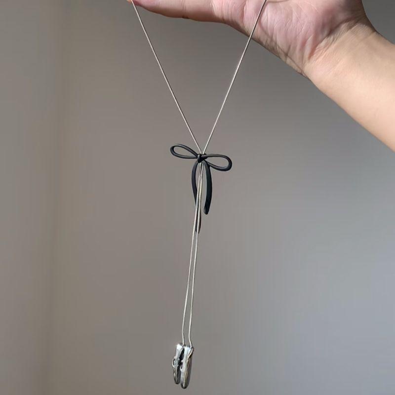 Koreansk enkel vävd väska hänge halsband enkel kall vind nyckelbenskedja nisch exklusivt temperament smycken kvinnor