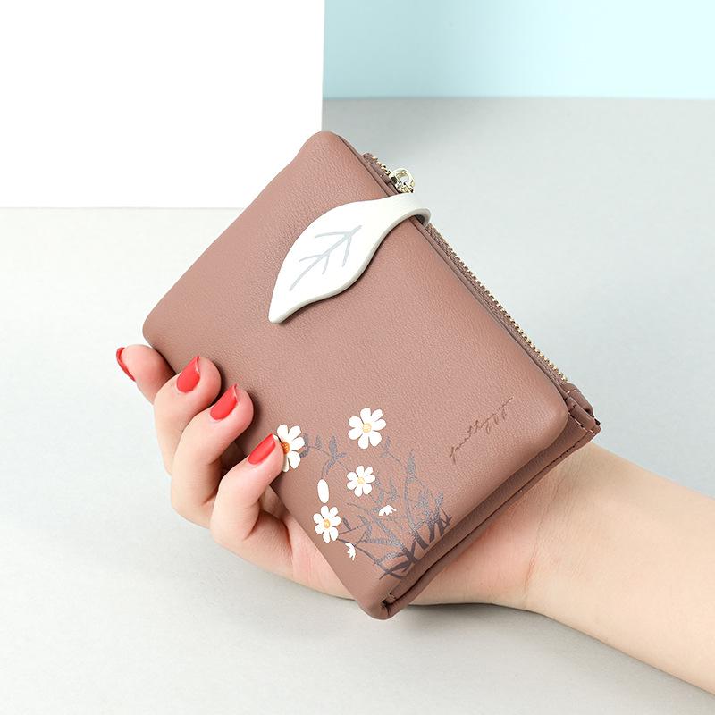 Women's Soft Leather Short Wallet with Multiple Card Slots & Daisy Print