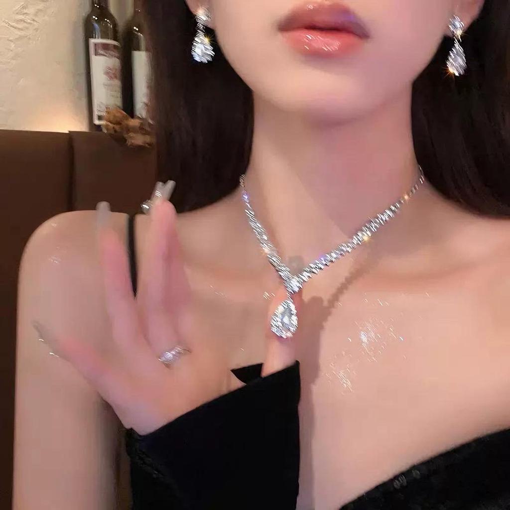 Women's Summer Luxury Titanium Steel Necklace - High-End Design Clavicle Pendant