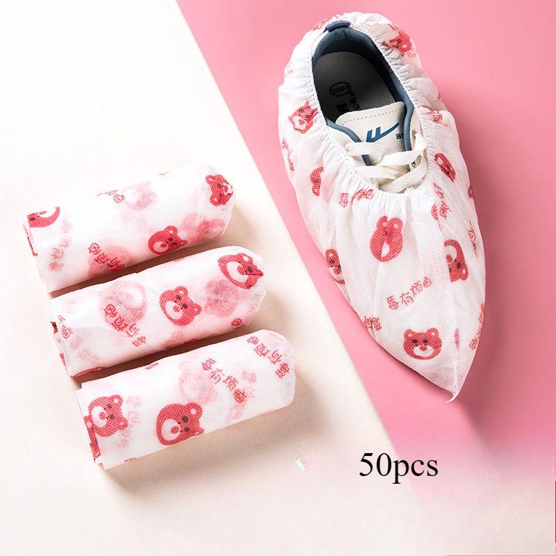 

50 шт. противоскользящих одноразовых бахил обеспечивают безопасность и чистоту в помещении и на улице 50pcs