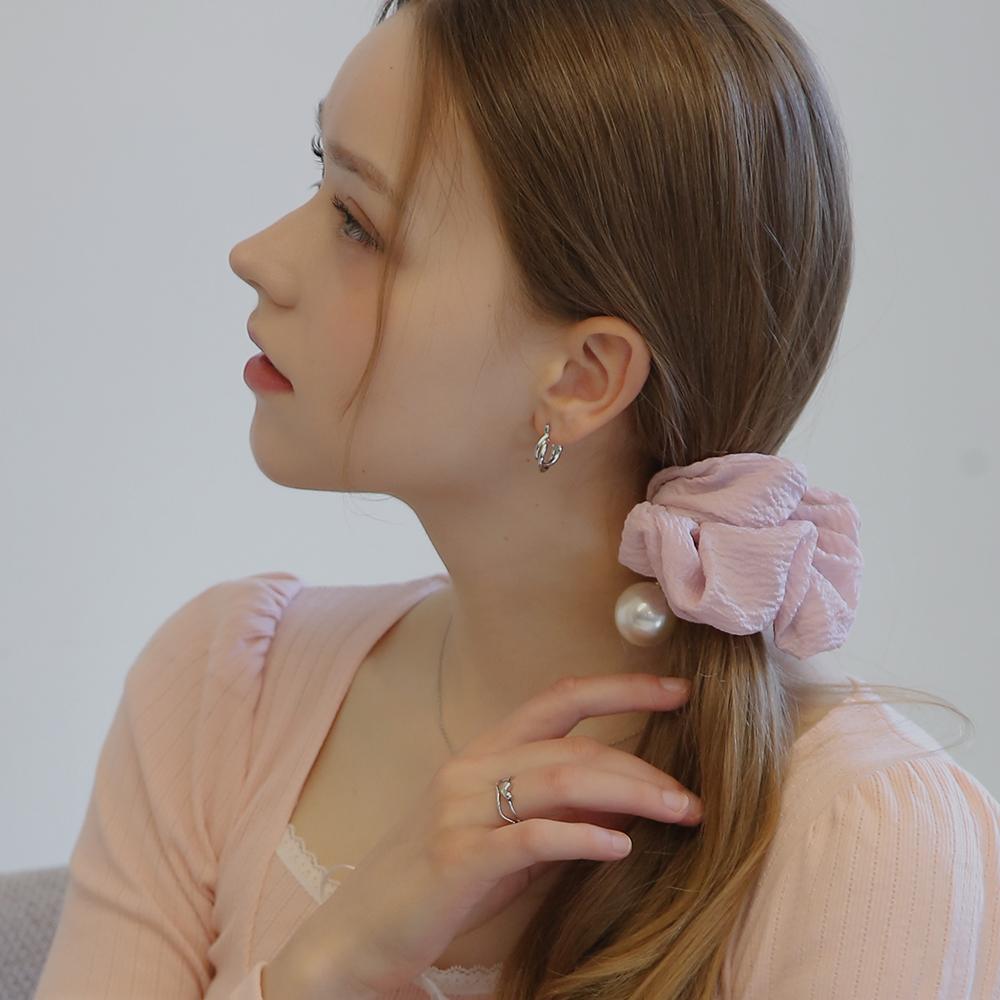 Dieuamour Swell One-Touch Earrings