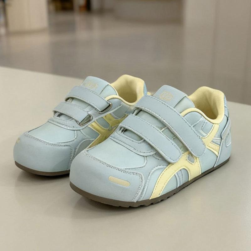 Velcro Flat-soled German Training Shoes Women's Spring and Autumn 2025 New Little White Shoes Casual Sports Shoes Board Shoes Forrest Gump Shoes