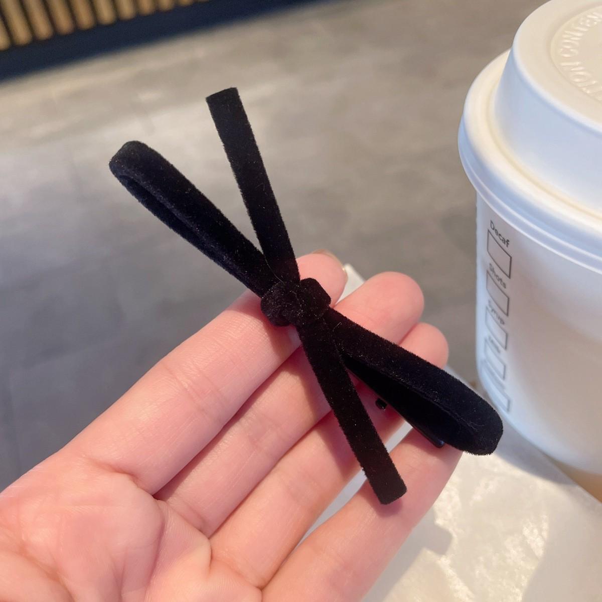 

Korean Style Autumn/Winter 2025 Solid Color Bow Hair Clip for Bangs & Ponytails