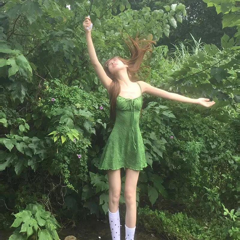 [The Wizard of Oz's New Long Dress Is Thin, Retro Is Thin, Green Temperament Vacation Hot Spring Wind Is White Swimsuit