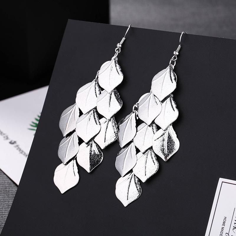 European and American Earrings, Fashionable Styles, Fashionable Metallic Exaggerated Tassels, Elegant Long Trendy Element Earrings and Pendants