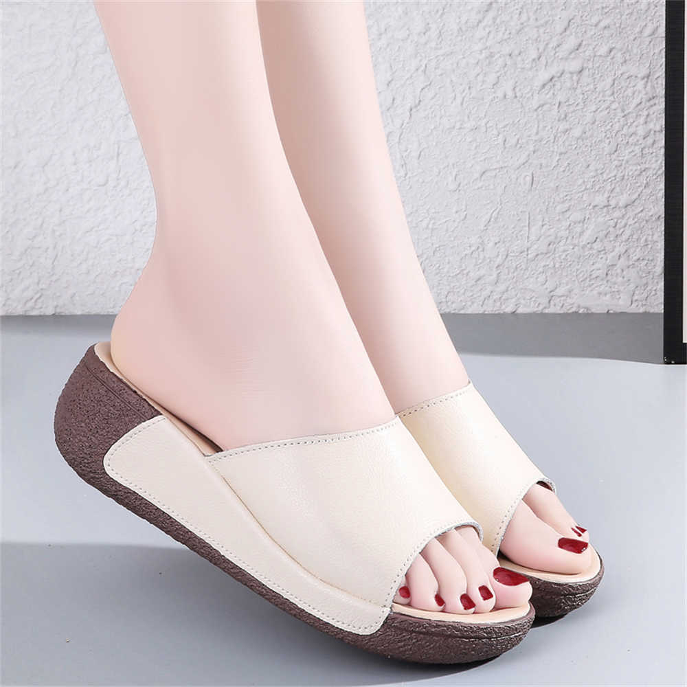 Fashion Special Size Tan Woman Branded Slippers Ladies Slippers And Sandals Sports Shoes Sneakers High Grade Sport Resale