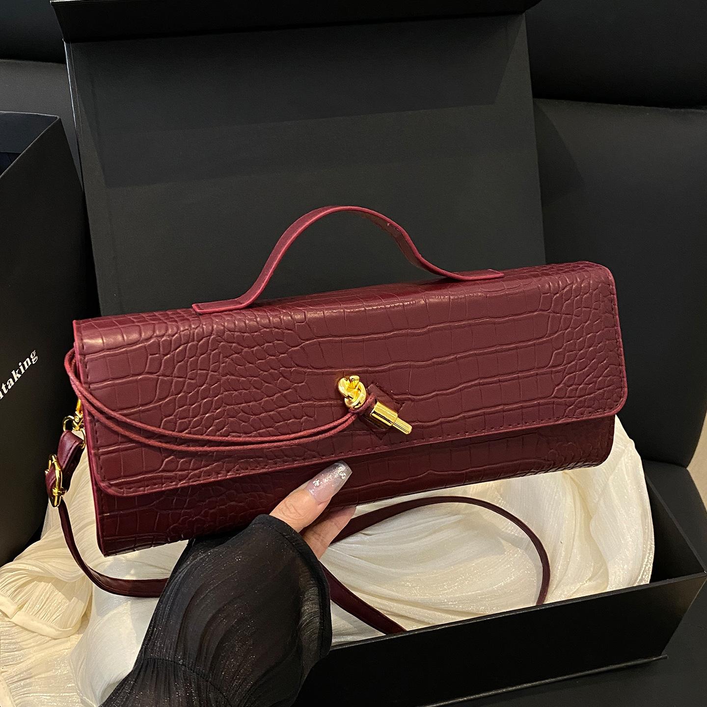 

Женская сумка с крокодиловым узором, вечерняя сумка, сумка-багет, диагональный замок, горизонтальная сумка, лето 2025, новая наплечная сумка-мессенджер красный