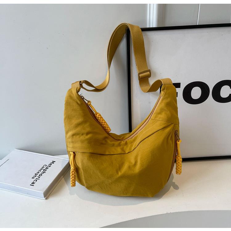 Fashion commuter large-capacity shoulder bag women's 2025 new casual versatile tote bag Korean version of underarm dumpling bag